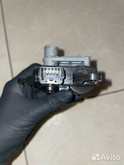 Моторчик заслонки отопителя Kia Ceed D4FB 2011