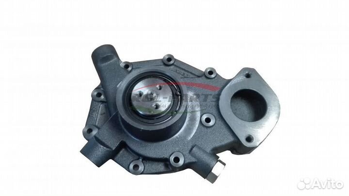 Водяной насос john deere RE523169