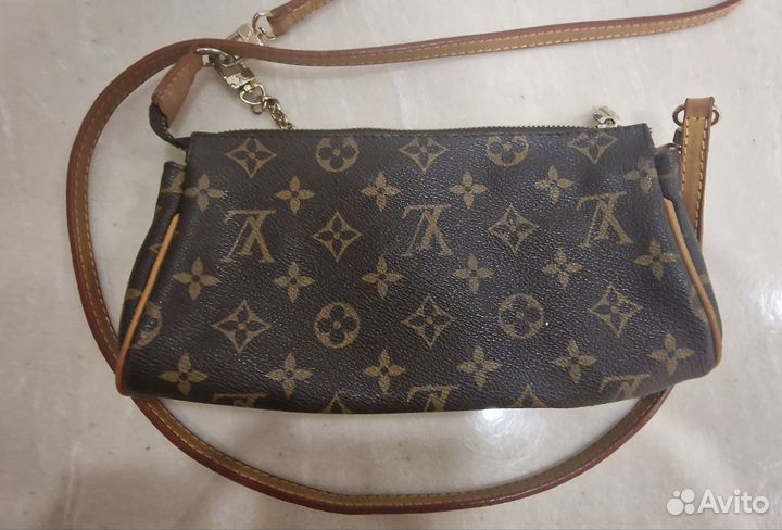 Клатч Louis Vuitton