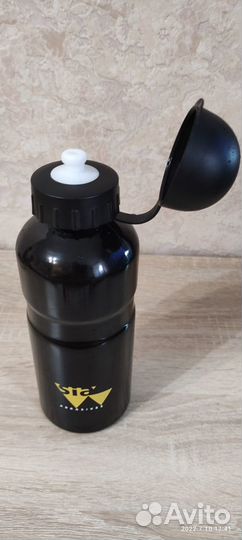 Спортивная термобутылка с клапаном SIA