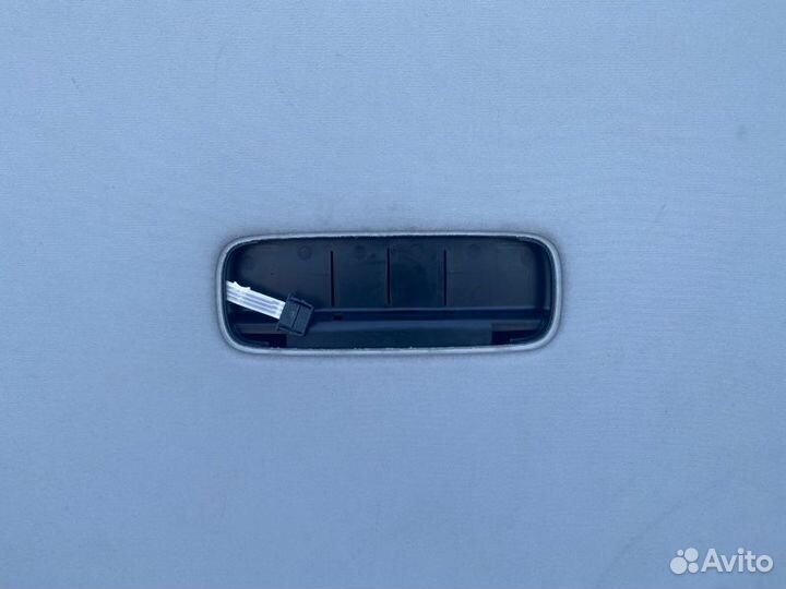 Обшивка потолка Volkswagen Golf Plus 5 caxa 2012