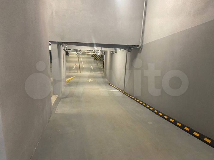 Машиноместо, 14 м²