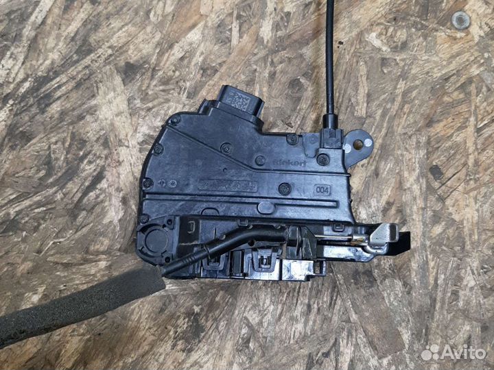 Замок двери передний правый Рено Аркана