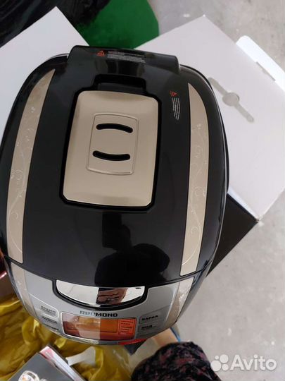 Мультиварка новая