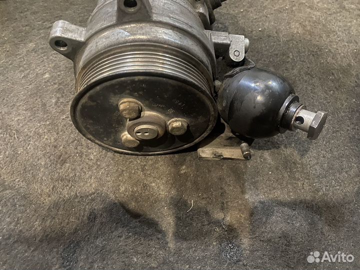 Насос гур BMW e60 e63 N62B44