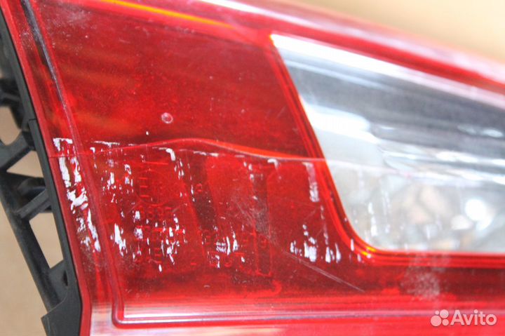 Фонарь крышки багажника Mazda 3 2013-2016