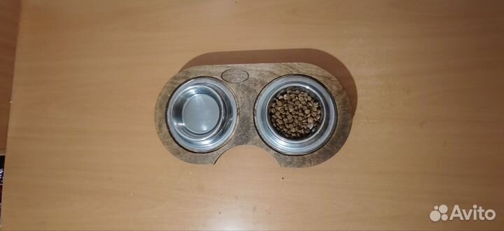 Столик для питомцев