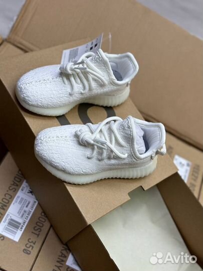 Adidas yeezy boost 350 детские белые разм. 35