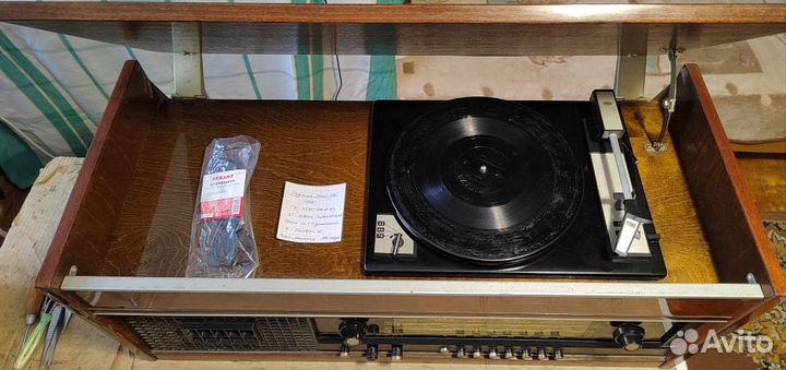 Продам радиолу Урал -114, 1980г. c FM диапазоном