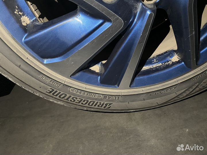 Bridgestone Regno GR-XT 215/50 R17