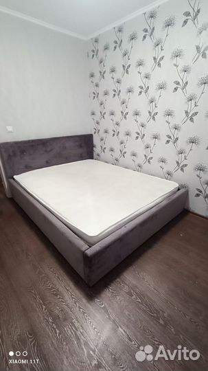 Кровать