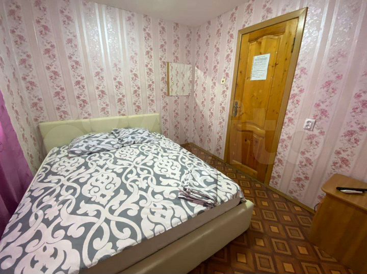 Комната 15 м² в 4-к., 2/2 эт.