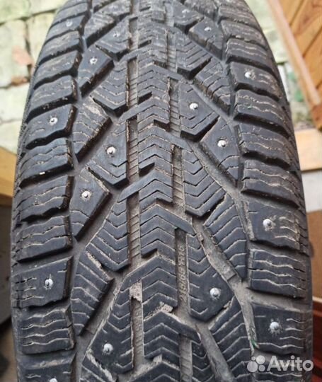 Kormoran SUV Stud 215/65 R16 102T