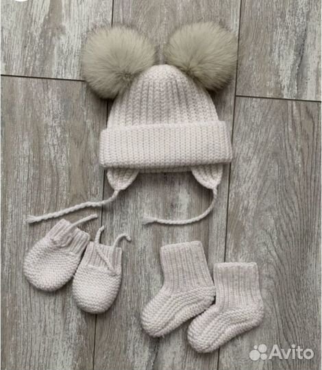 Детский комплект шапка, варежки, пинетки 0+