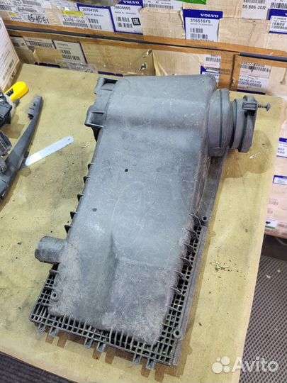 05-15 ку7 Крышка корпуса воздушного фильтра Q7