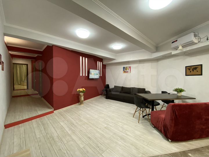 2-к. квартира, 72 м², 1/2 эт.