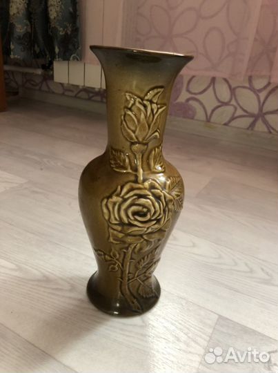 Глиняная ваза