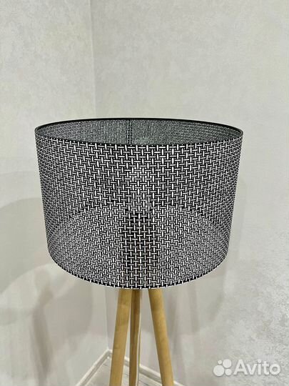 Торшер тренога