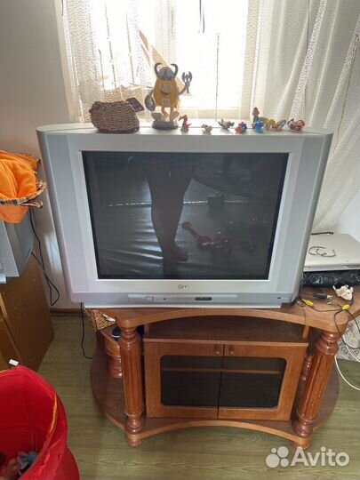 Тумба под телевизор