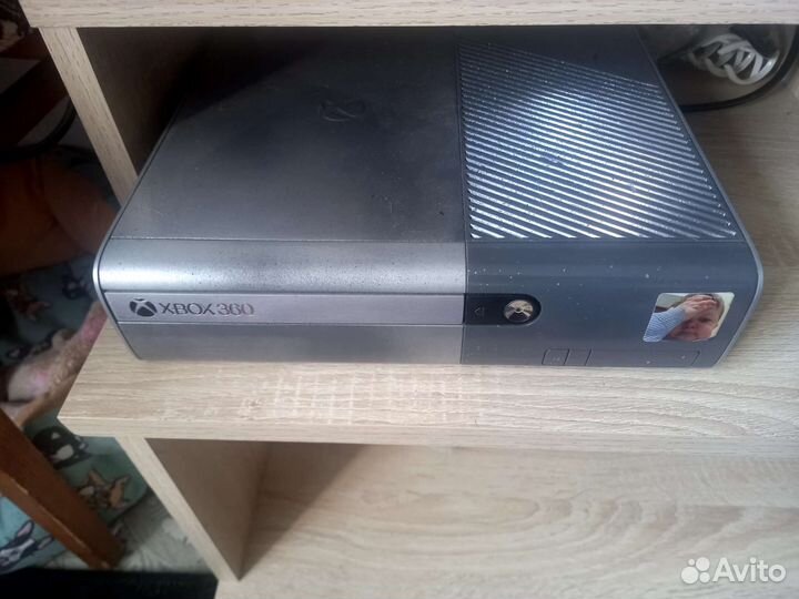 Xbox 360 slim Freeboot прошитый