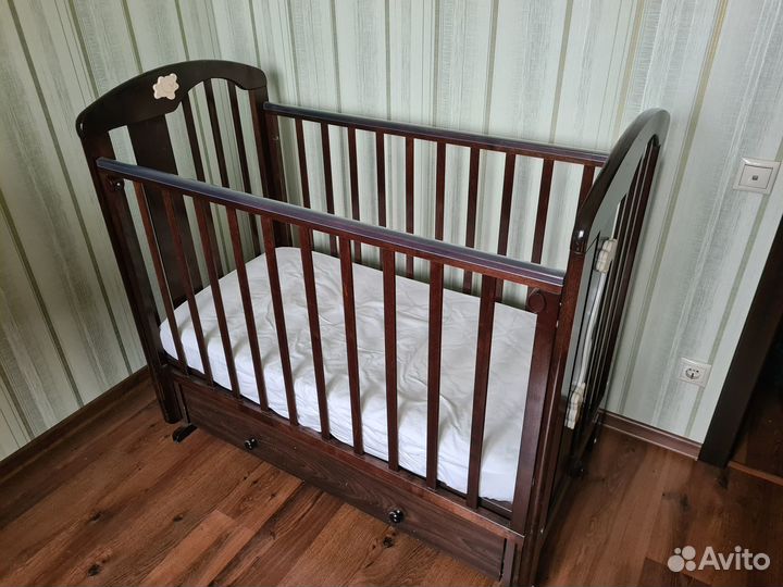 Детская кровать + матрас