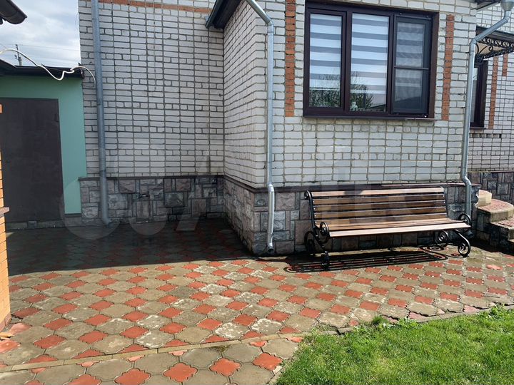 Дом 270 м² на участке 11 сот.