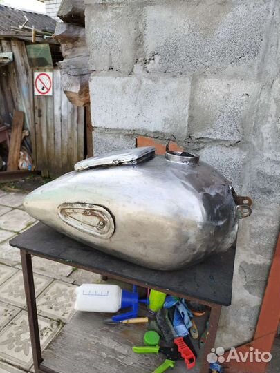 Топливный бак на мотоцикл Урал капля