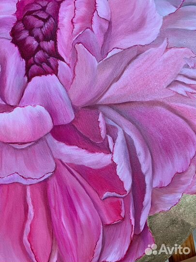 Пионы картина маслом на круглом холсте с золотом