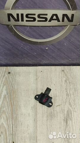 Отбойник двери багажника Nissan qashqai J10 Лев, П