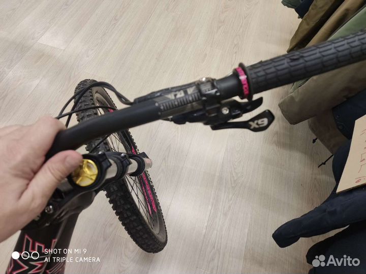 Велосипед commencal supreme