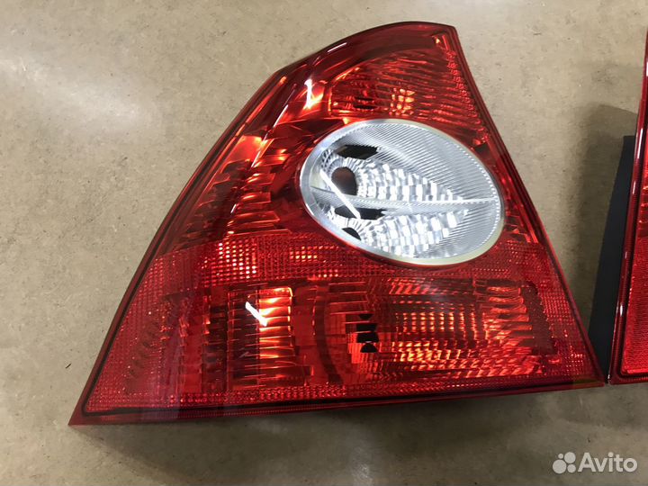 Задние фонари Ford Focus 2 Седан