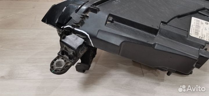 Фара передняя правая Volkswagen Polo 6 LED