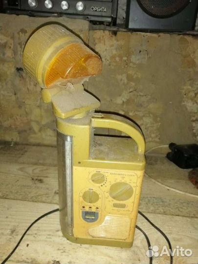 Фонарь с радио