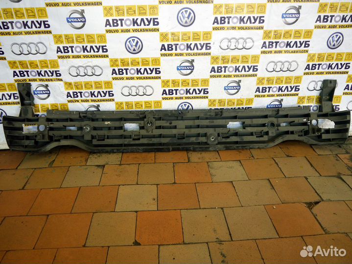 Усилитель заднего бампера Вольво XC70 V70