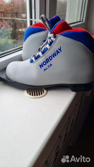 Лыжные ботинки 36 размер