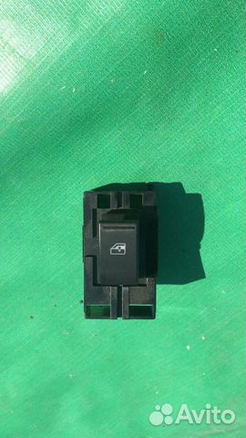 Кнопка стеклоподъемника зад левая Cadillac STS