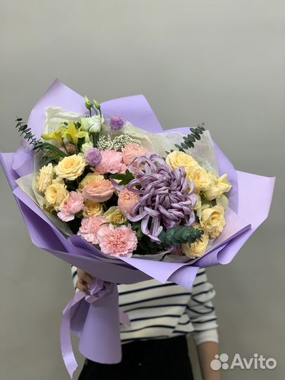 Кустовые розы Хризантемы Букет цветов Доставка