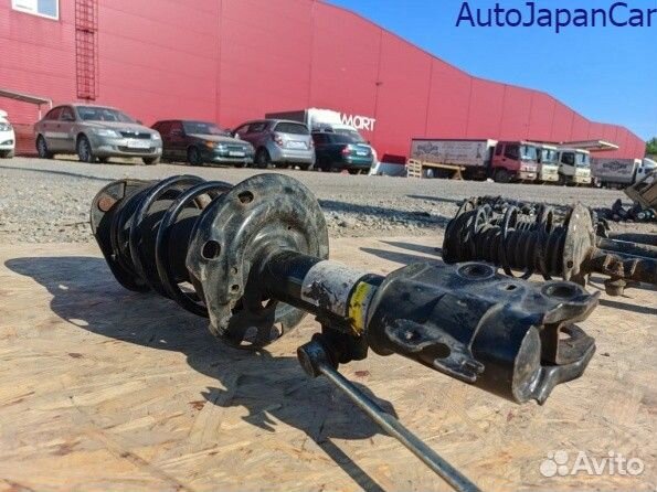 Стойка амортизатора Toyota C-HR (2016-2023)