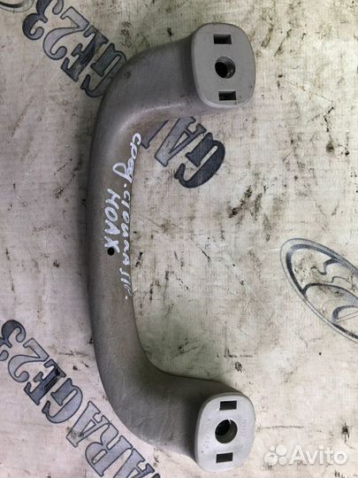 Ручка средней стойки Toyota noah