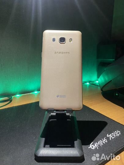 Телефон Samsung j3 2016