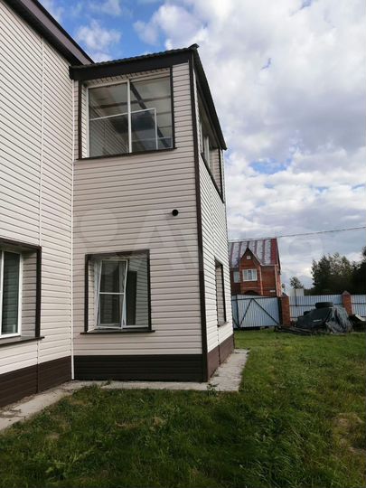 Дом 235 м² на участке 12 сот.