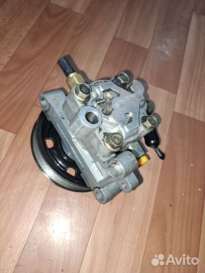 Насос гур Ford Escape 08 2,3L