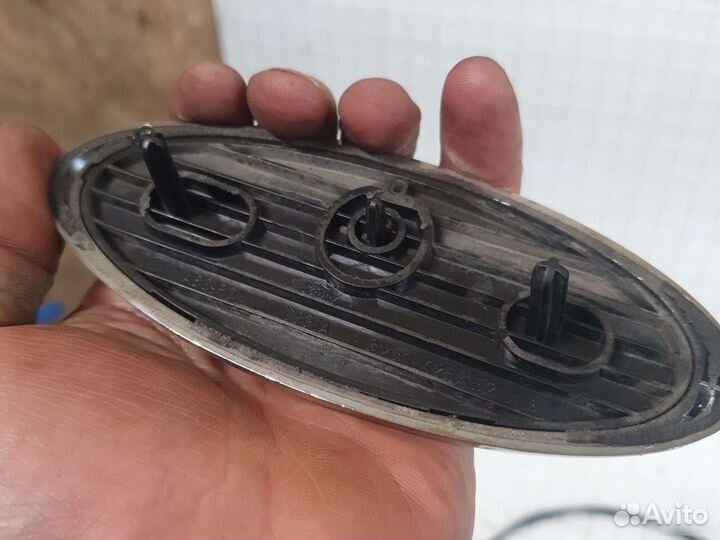 Эмблема задняя форд фокус 2 2005-11