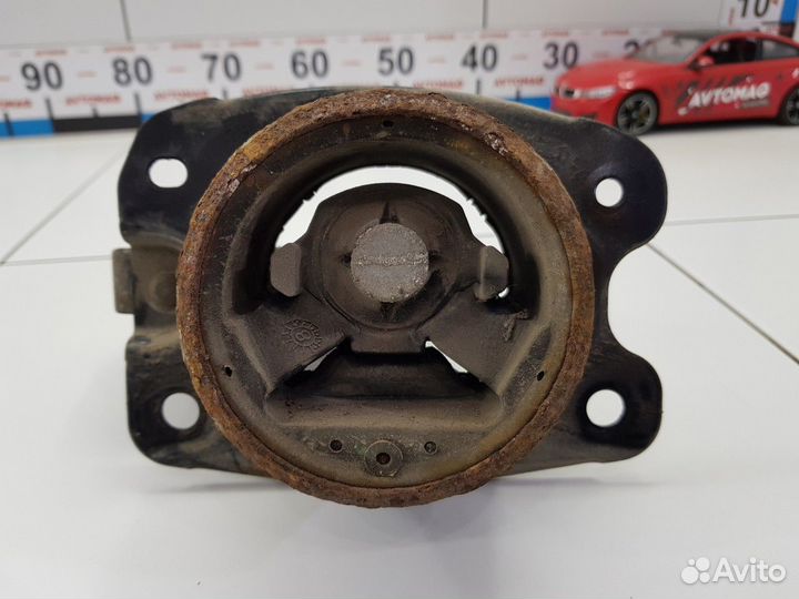 Опора двигателя левая