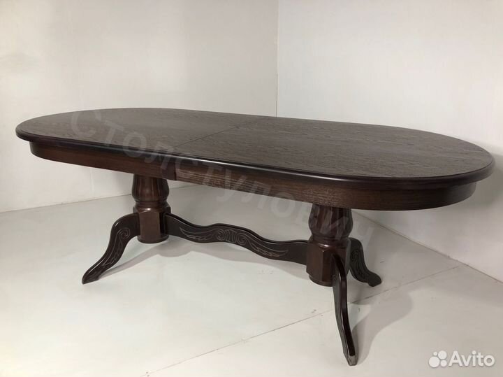 Столы и стулья