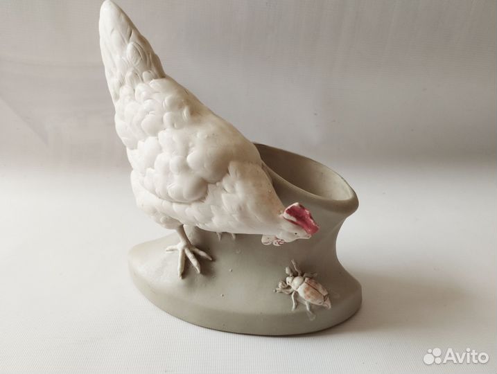 Статуэтка фарфор. Курица и жук. Царская. Зусман