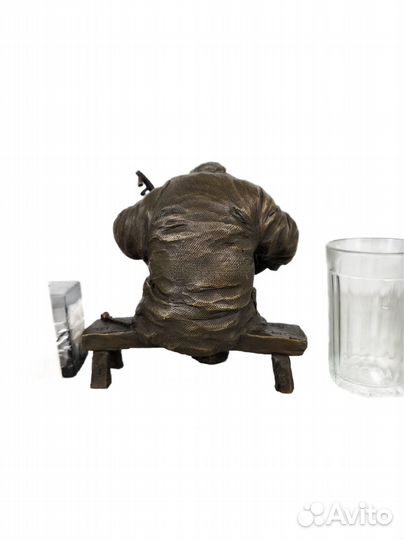 Бронзовая статуэтка