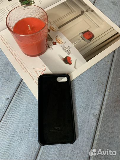 Чехол на iPhone 7/8/se силиконовый, черного цвета