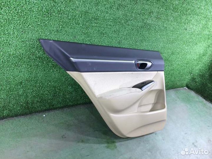 Обшивка двери задняя левая Honda Civic FD1 R18A
