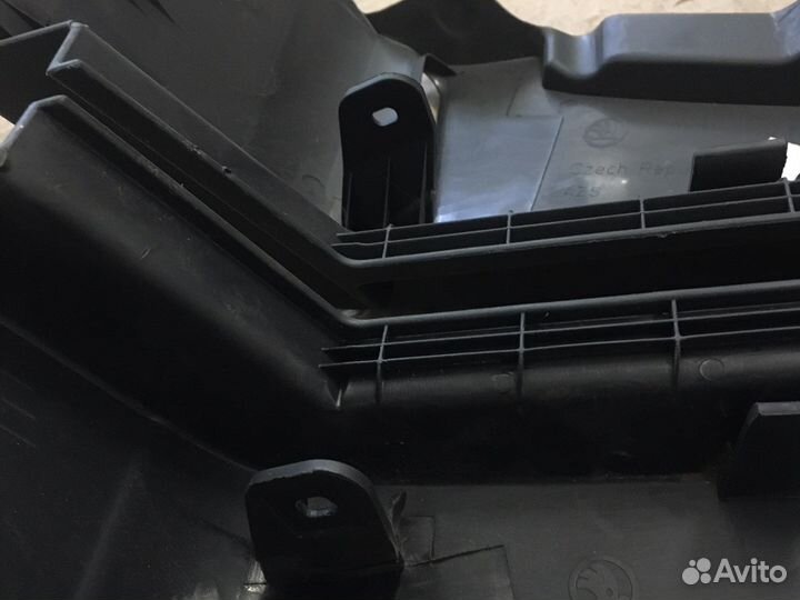 Кронштейн полки багажника Skoda Octavia A5 (3364)